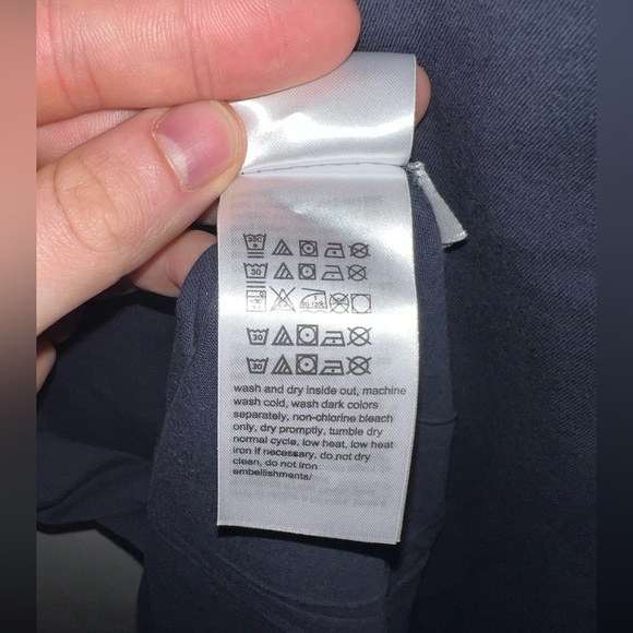 Calvin Klein Men’s Graphic Tee size Large - Picture 7 of 8